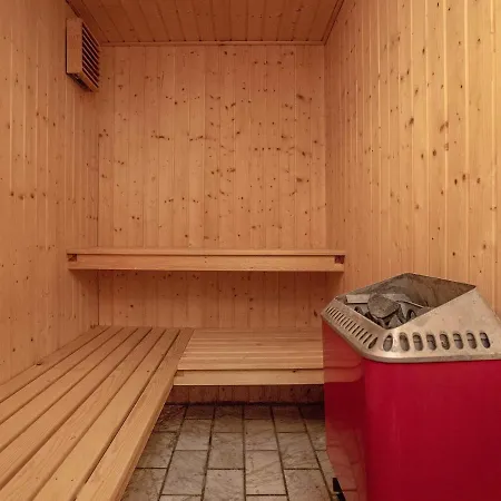 6 Person Holiday In Hébergement de vacances Asnæs